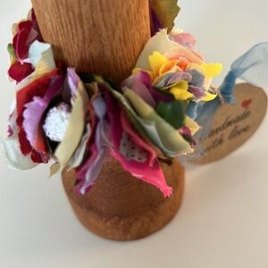 NWT Hair Scrunchie Hand-made  of beads and flower petals in Aspen CO​ vintage